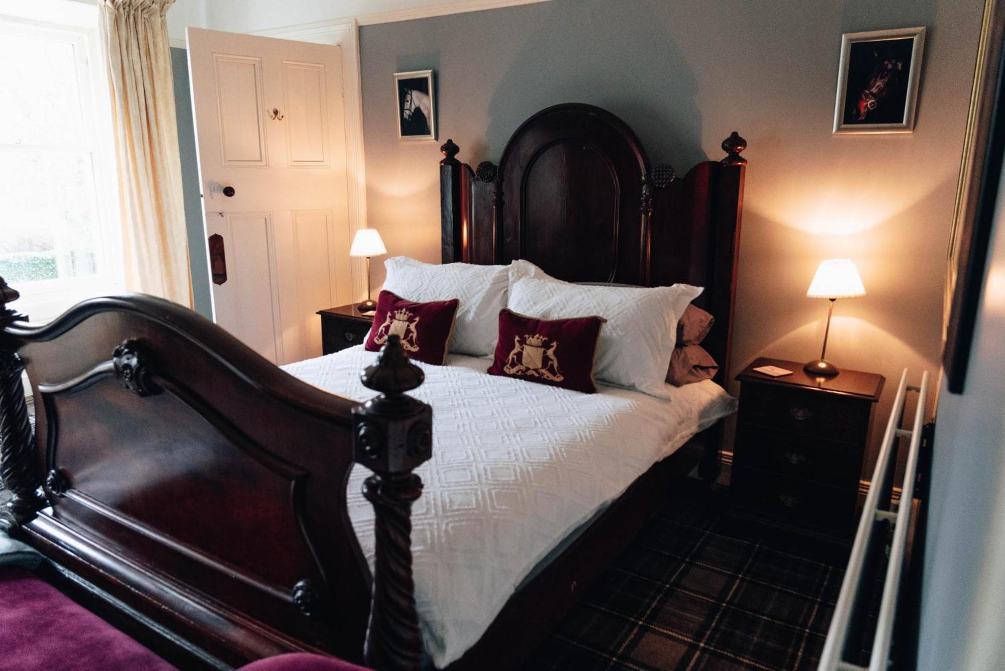 Luxury Accommodation In County Antrim With Riverside Hot Tub Kells Buitenkant foto