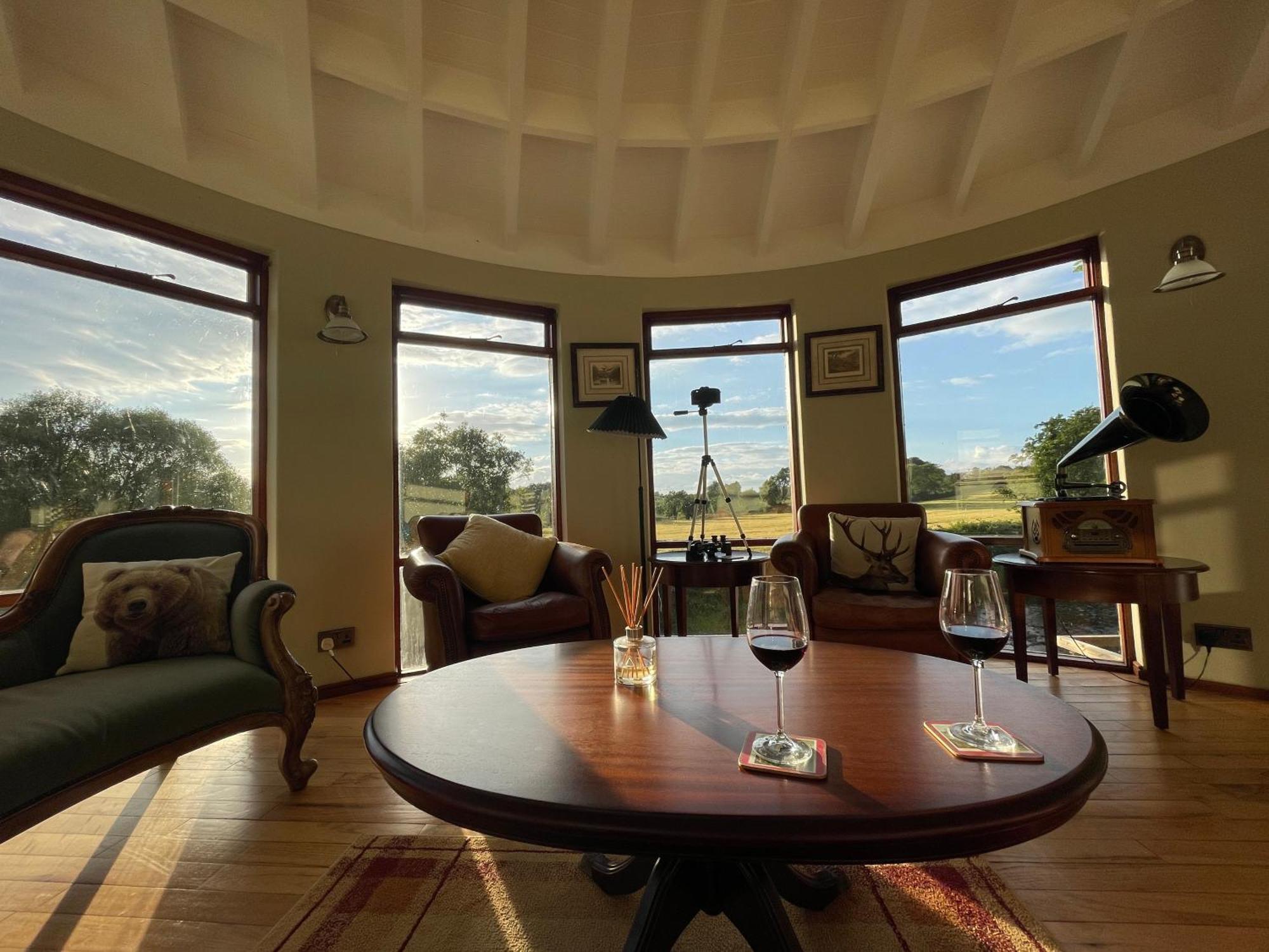 Luxury Accommodation In County Antrim With Riverside Hot Tub Kells Buitenkant foto
