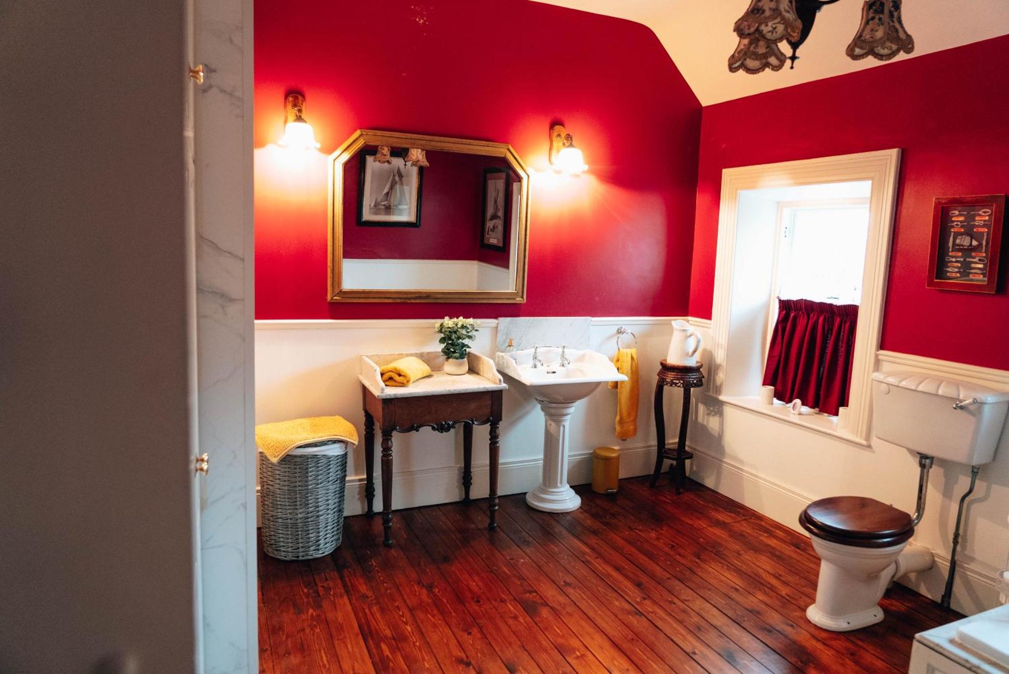 Luxury Accommodation In County Antrim With Riverside Hot Tub Kells Buitenkant foto