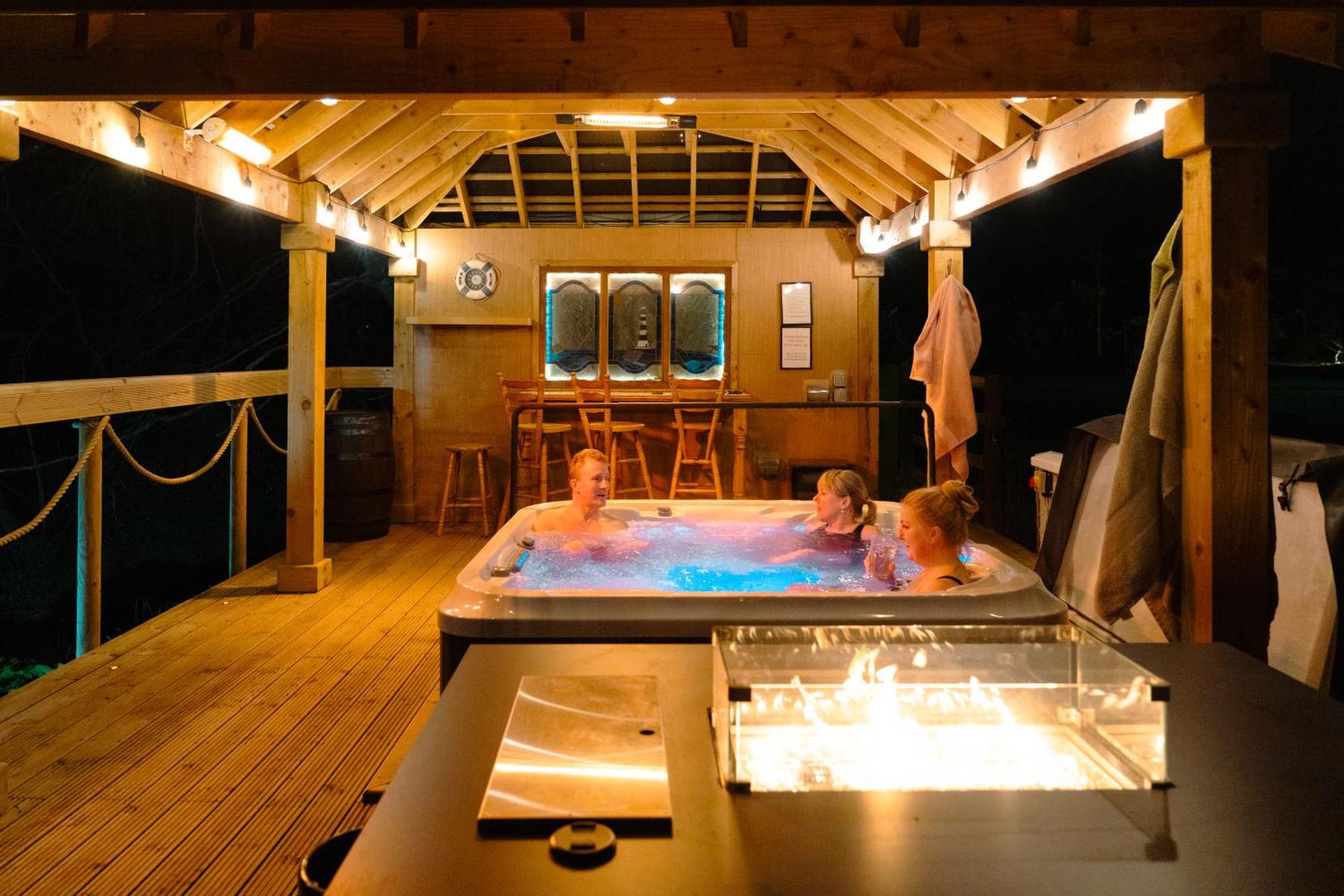 Luxury Accommodation In County Antrim With Riverside Hot Tub Kells Buitenkant foto