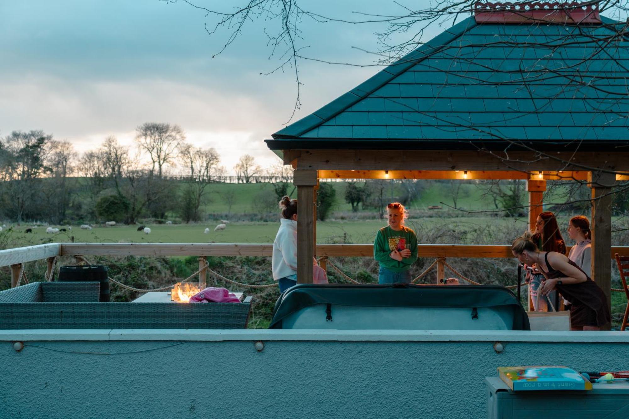 Luxury Accommodation In County Antrim With Riverside Hot Tub Kells Buitenkant foto
