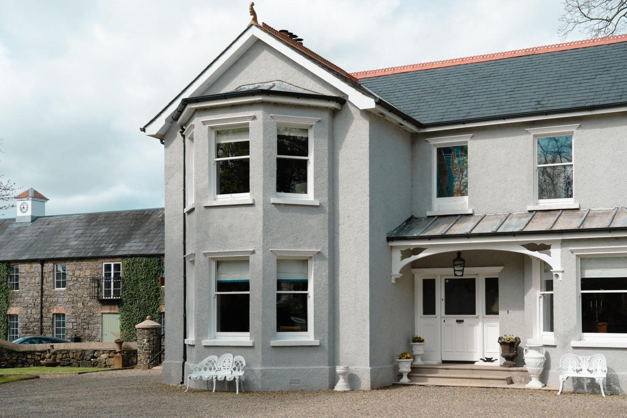 Luxury Accommodation In County Antrim With Riverside Hot Tub Kells Buitenkant foto