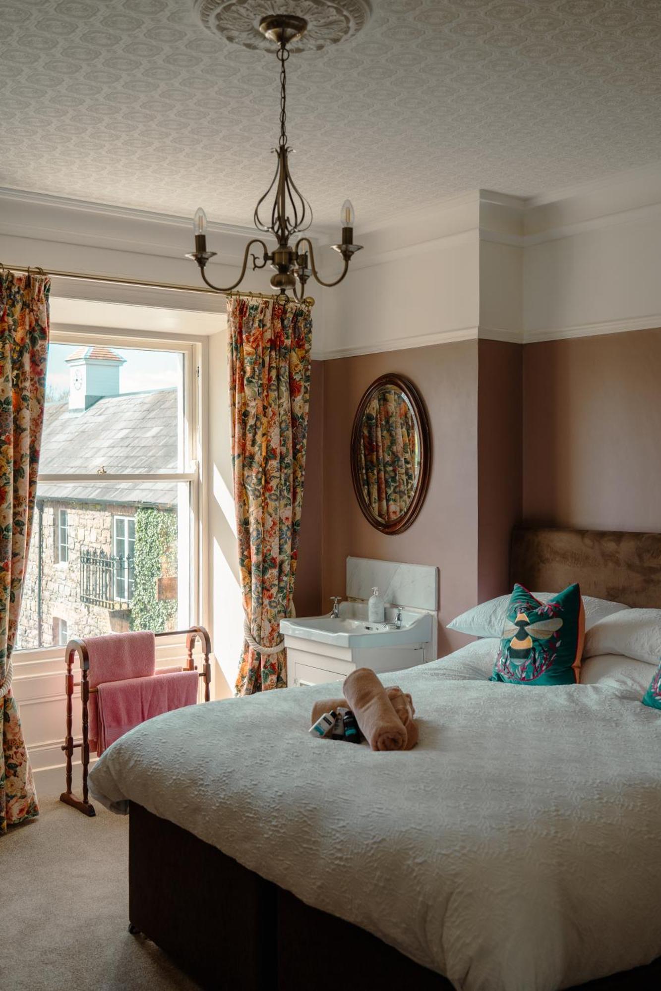 Luxury Accommodation In County Antrim With Riverside Hot Tub Kells Buitenkant foto